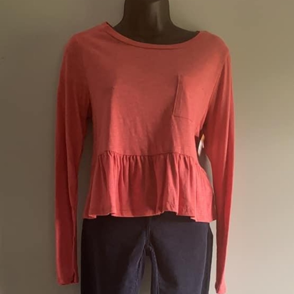 Salmon crop top